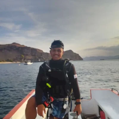 Experienced Guide/ Dive Master